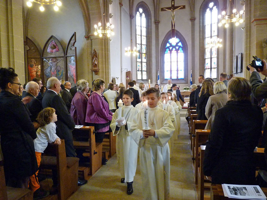 1. Heilige Kommunion in St. Crescentius (Foto: Karl-Franz Thiede)